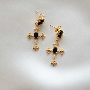 Princess Polly Castial Earrings
